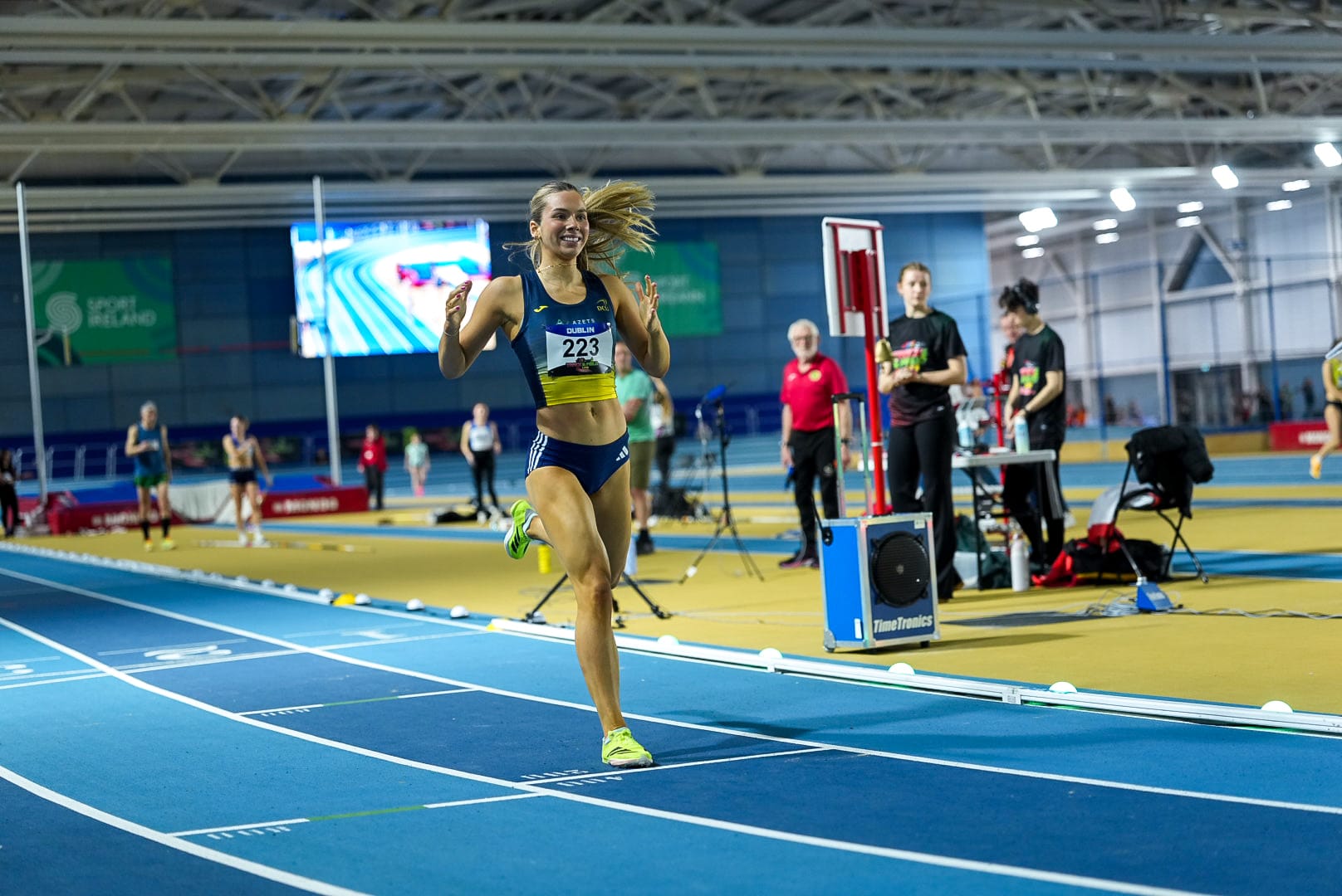 Emma Moore obliterates her own Irish U23 indoor 800m record